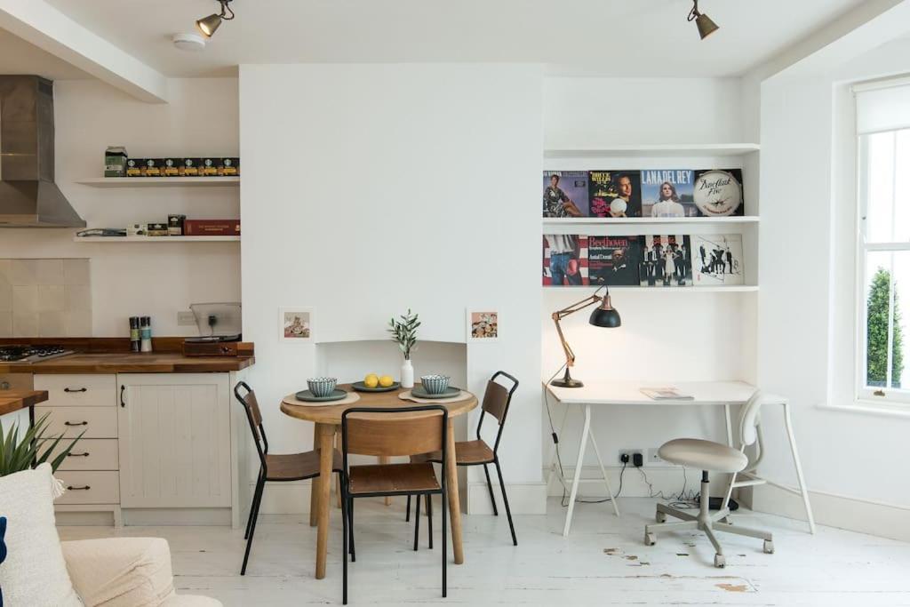 Ferienwohnung Charming 2-Bed Flat In The Heart Of Nottinghill - Steps From Portobello Rd Market And Nottinghill Bookshop London Exterior foto
